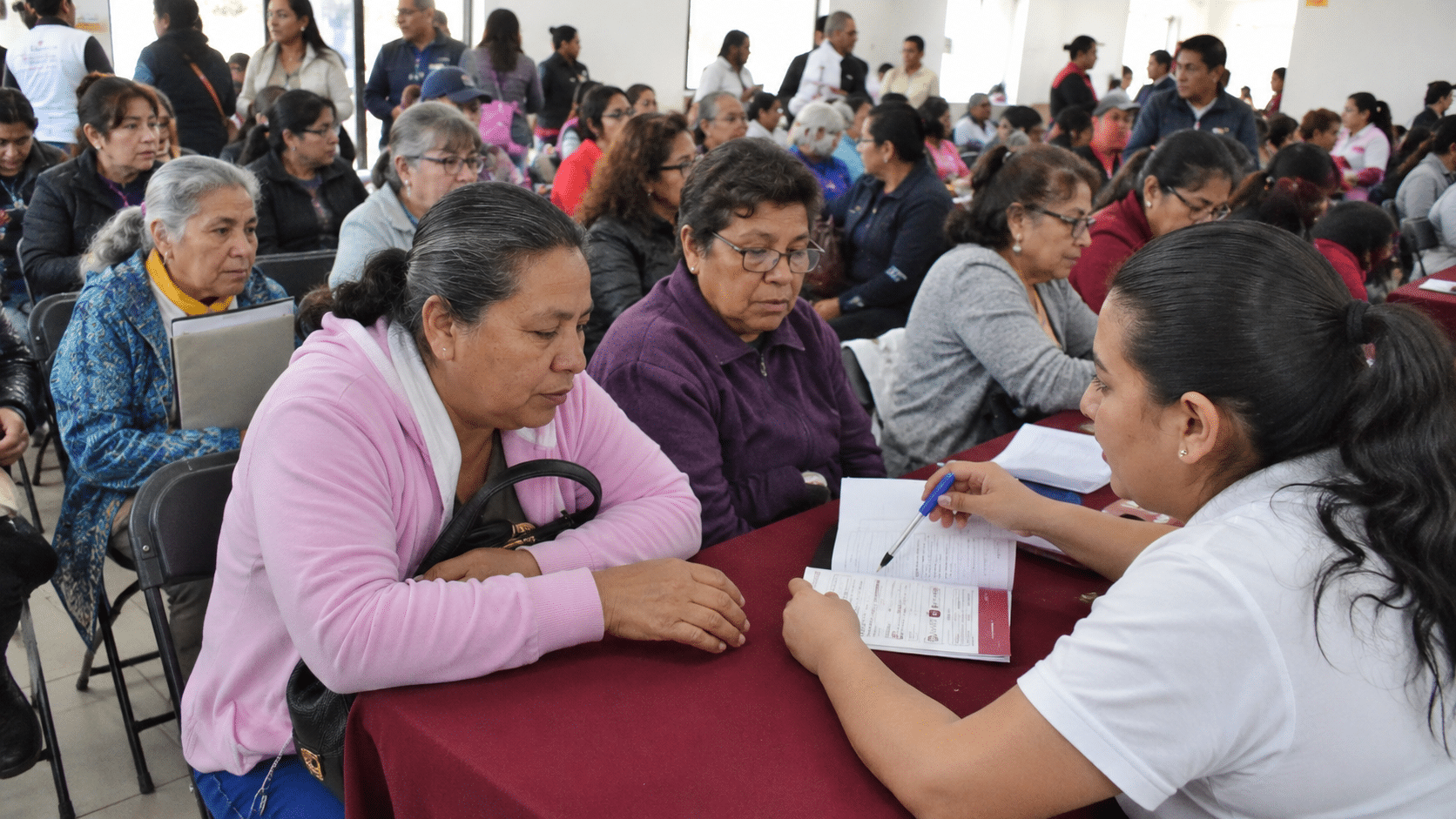 Mujeres Bienestar julio-agosto 2026 cuándo sale el calendario de pagos y cómo es el orden por apellido